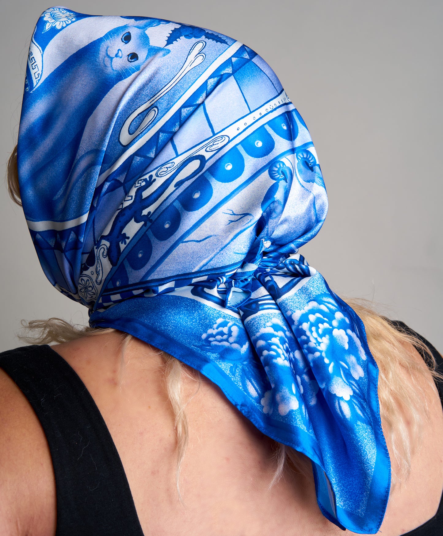 So Fur, So Good: Willow Pattern - Satin Scarf